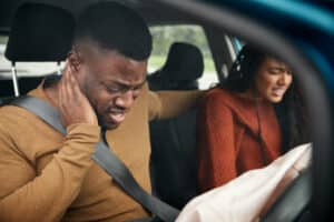 couples hurt after involving in a car accident